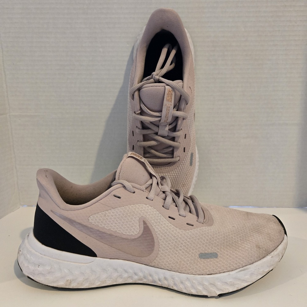 Nike Revolution 5 Womens Size 10 Pink White Black Running Walking Shoes Sneakers